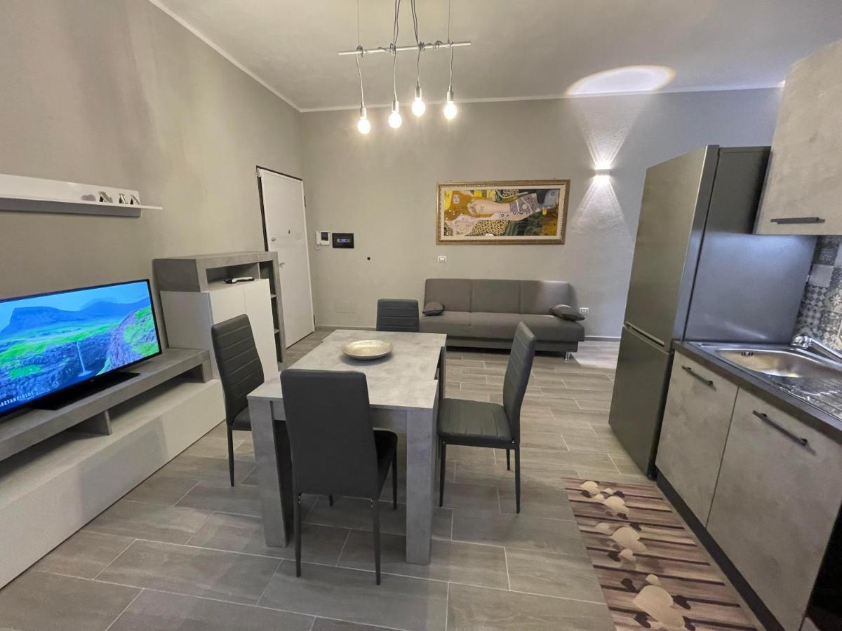 Appartamento Elegante Carbonia Exterior foto